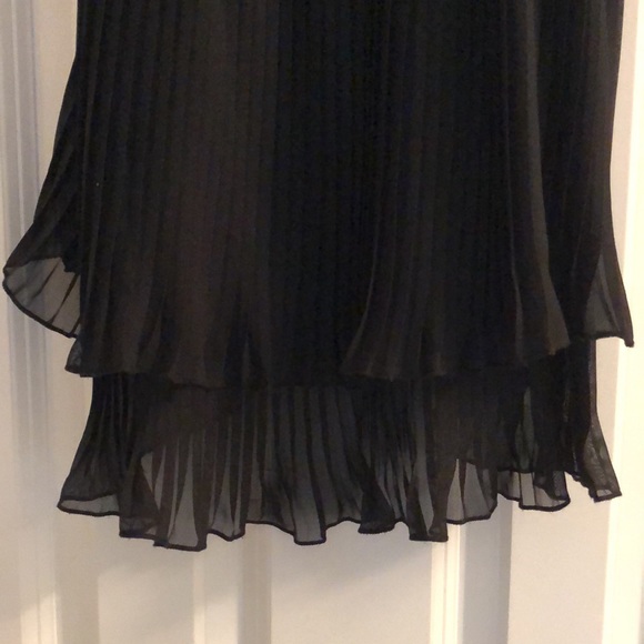 Top - Picture 2 of 3